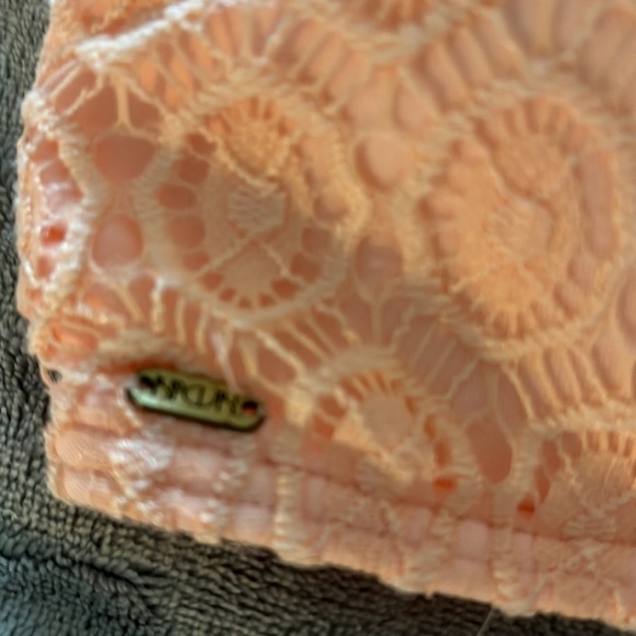 RipCurl  bathing suit top. Size small. Great condition! - Picture 3 of 4